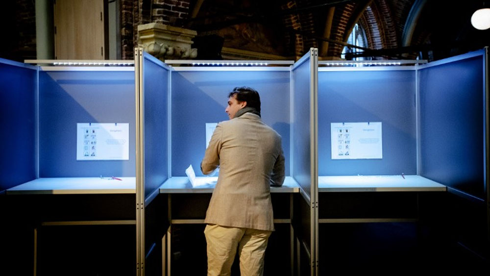 Ultraderecha populista se impone en elecciones regionales de Holanda