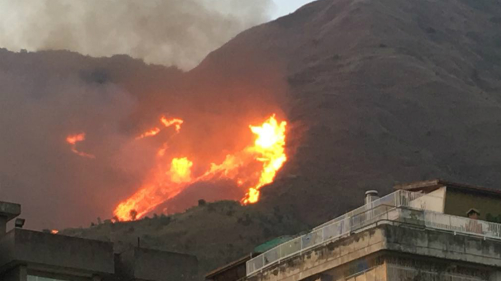 Incendio arrasa amplias zonas de montaña que abastece de agua a Caracas