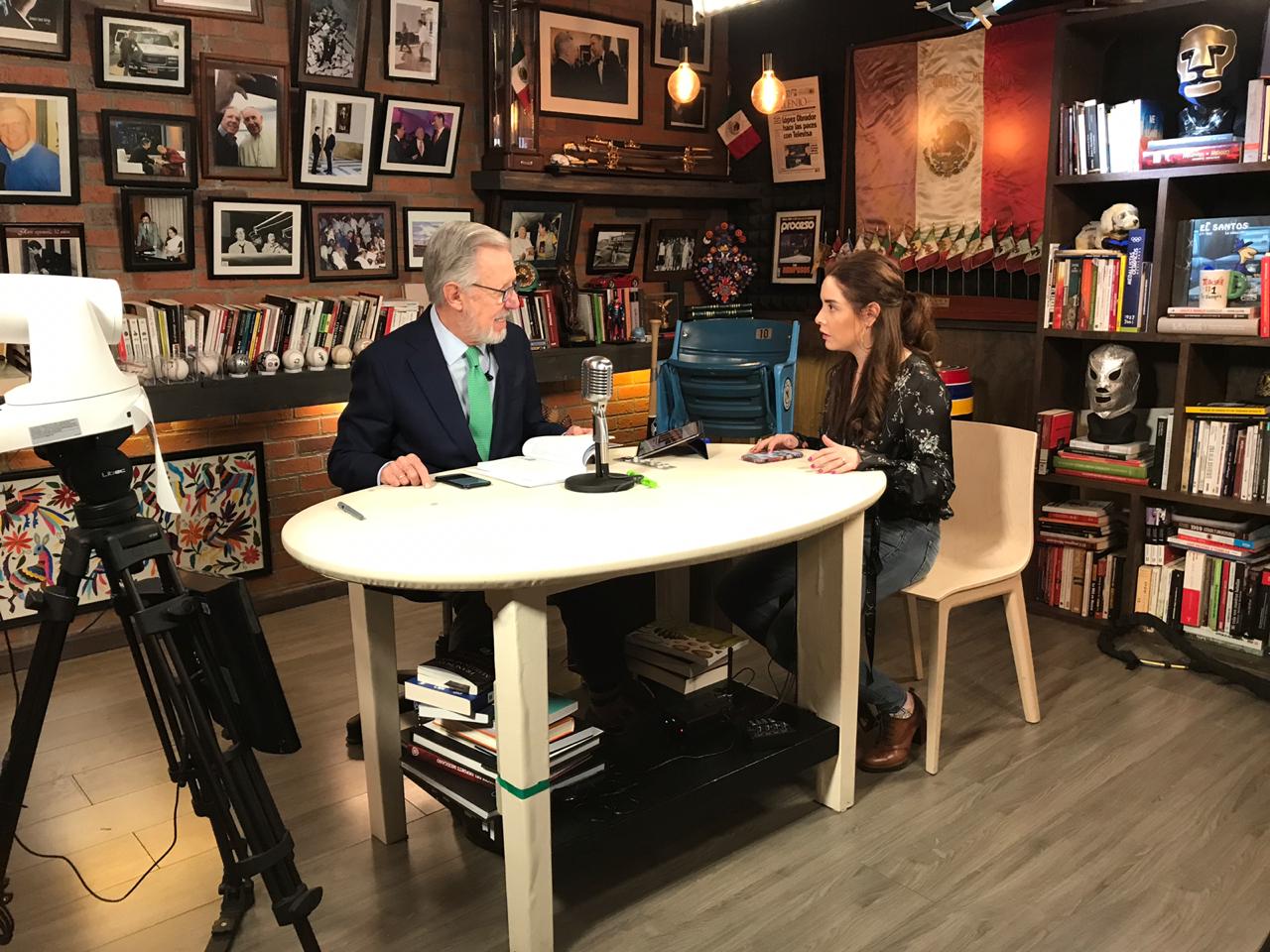 Maryfer Centeno presenta su libro ‘Arregla tu vida con grafología’ Maryfer Centeno presenta su libro ‘Arregla tu vida con grafología’