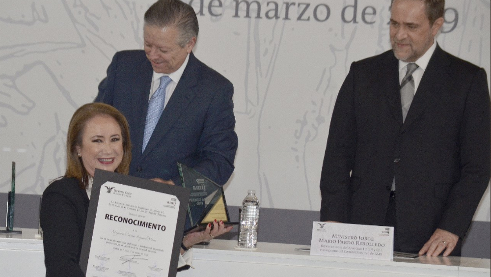 Reconoce SCJN a Yasmín Esquivel, candidata a ministra