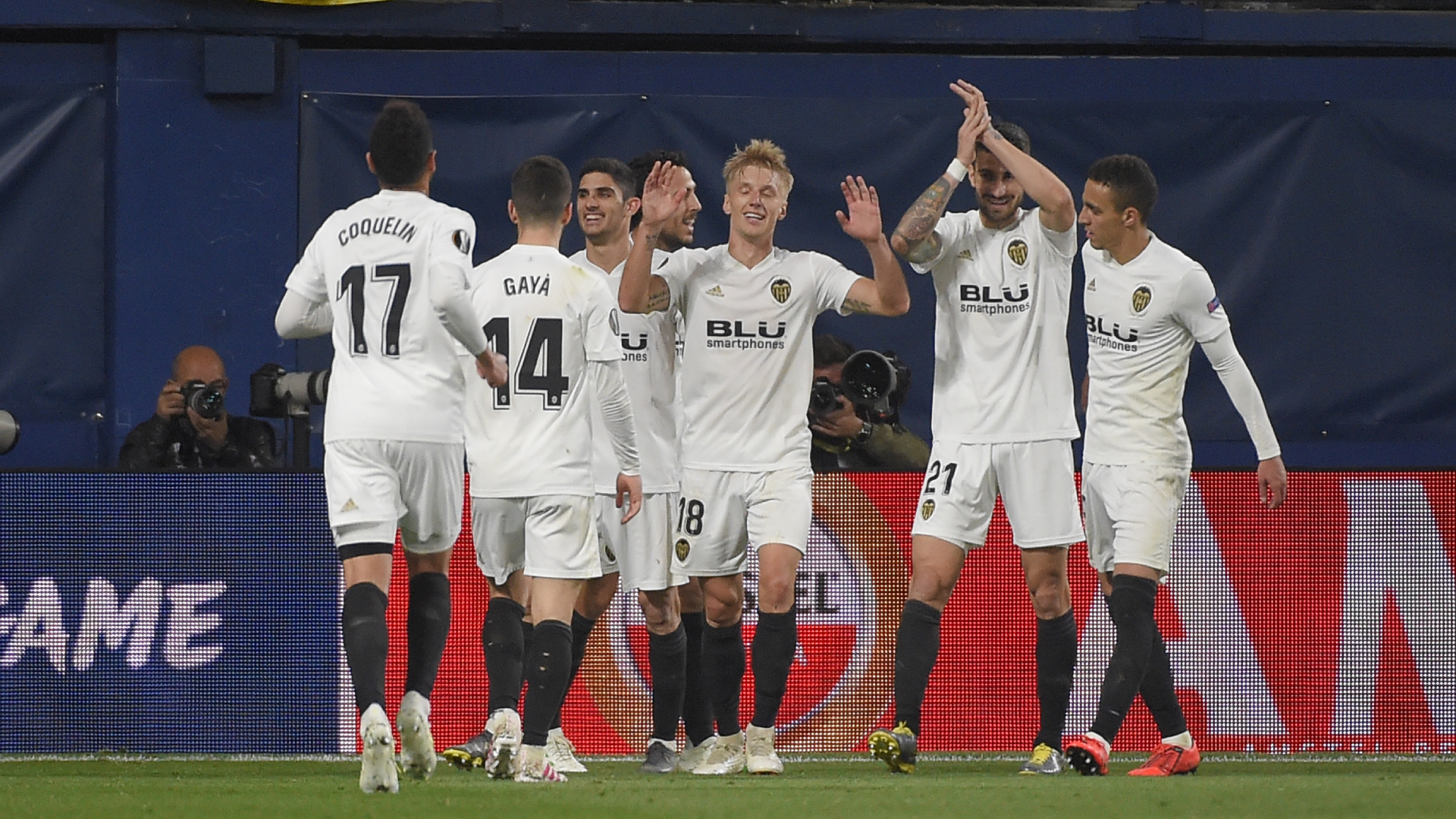 Valencia vence al Villarreal y se acerca a semifinales en la Europa League