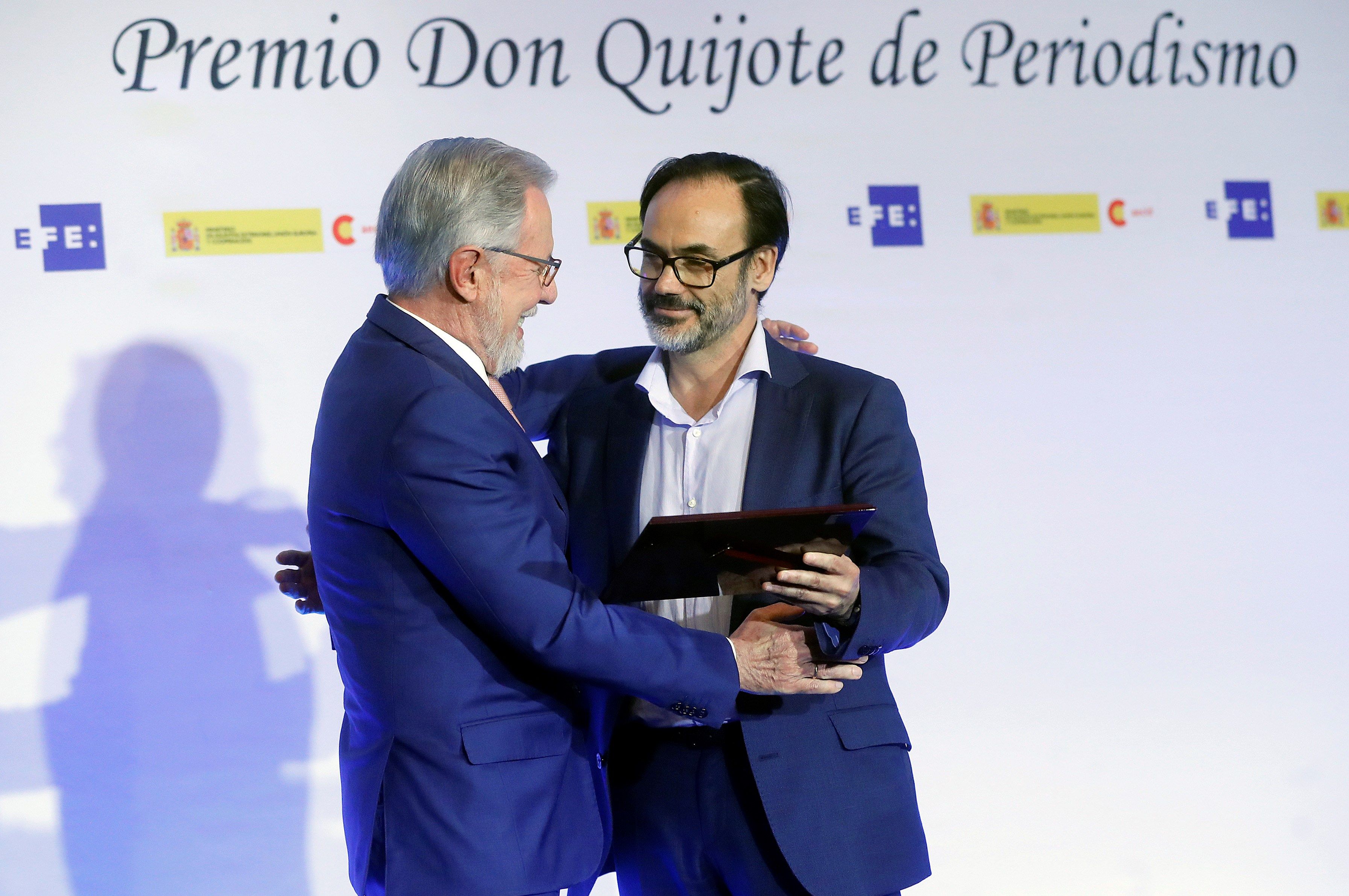 Reconocen trayectoria de López-Dóriga en los premios Rey de España