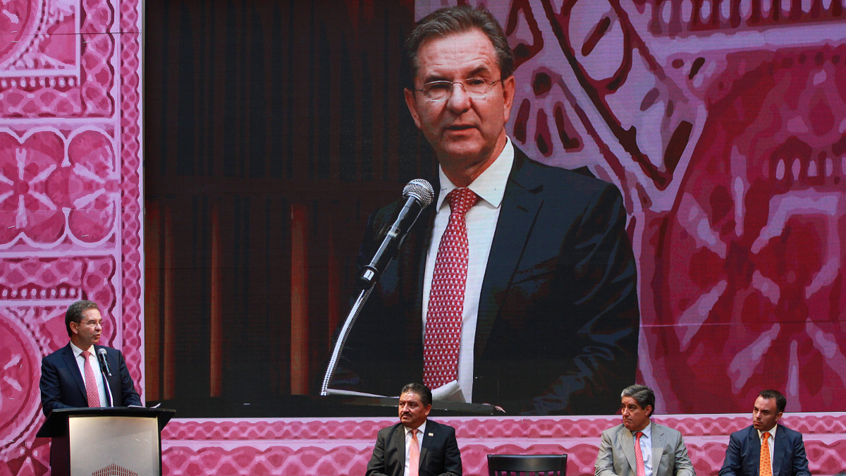 No se está haciendo una reforma a modo de la CNTE: Moctezuma