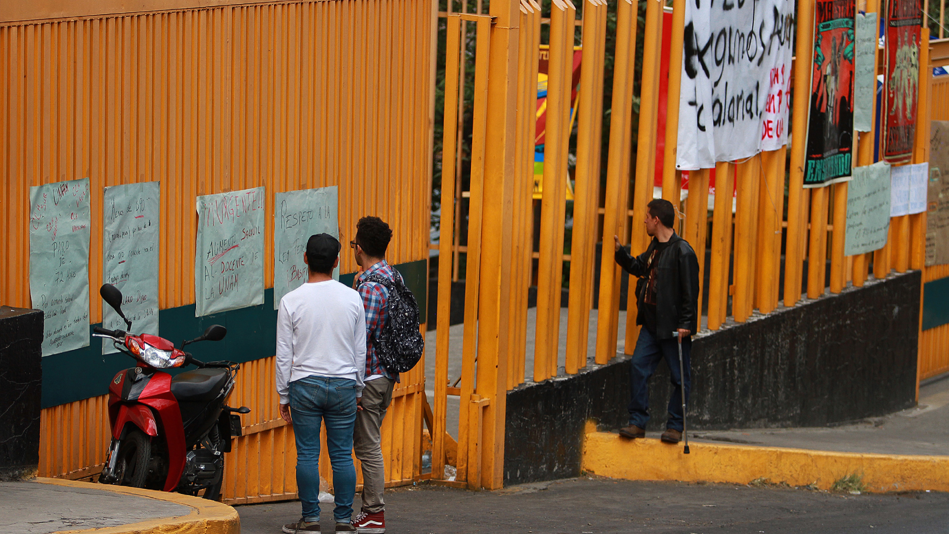 Reanudan clases en cinco planteles del CCH de la UNAM