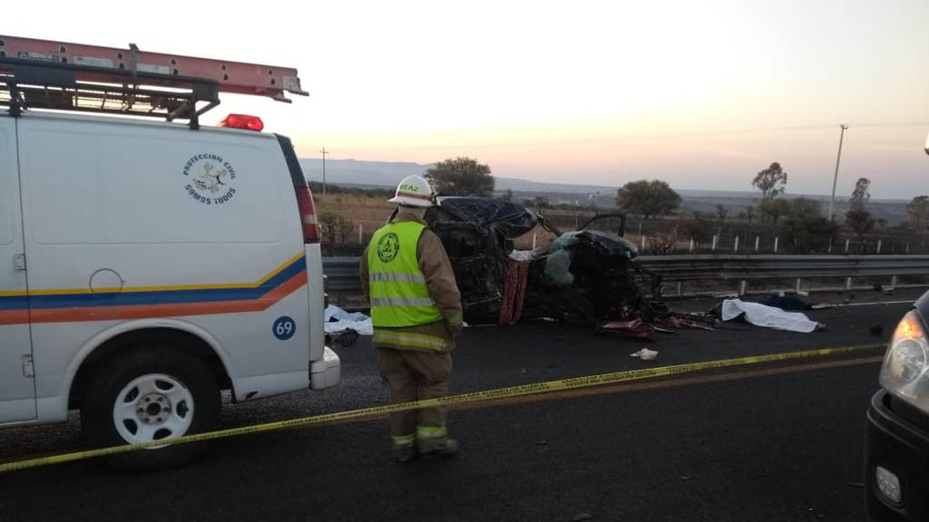 Choque mata a seis personas en autopista 307 de Jalisco Choque mata a seis personas en autopista 307 de Jalisco