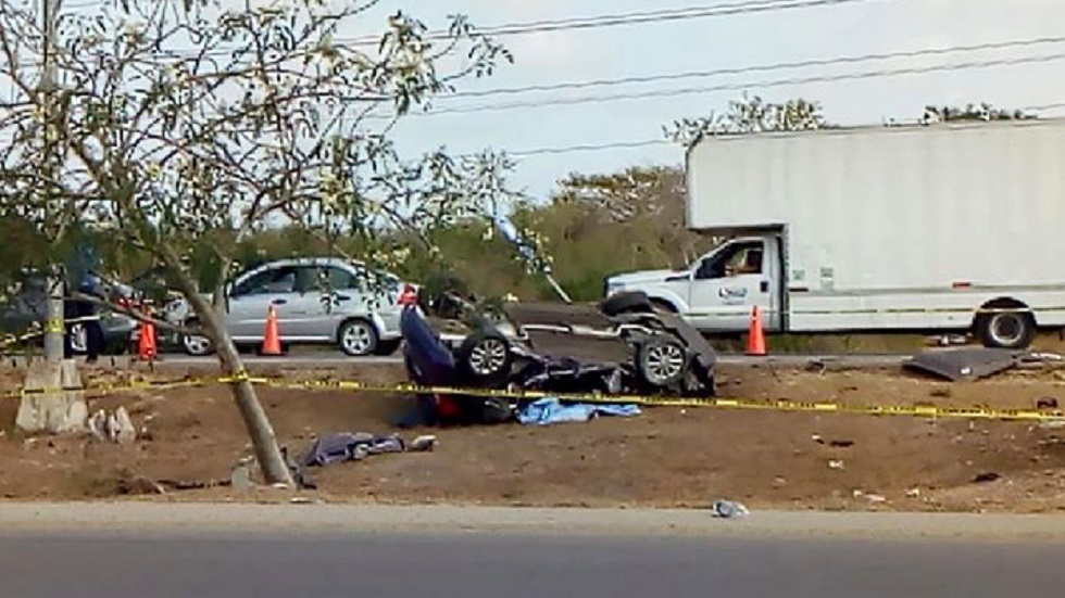 Muere al intentar rebasar auto en el Periférico de Mérida - accidente-vial-sobre-periferico-merida