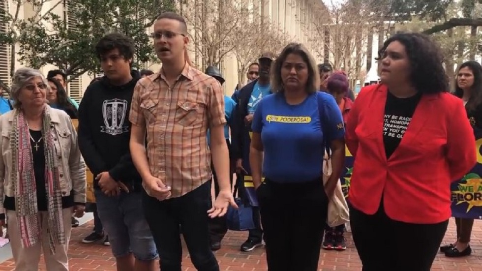 Emiten alerta de viaje a Florida tras medidas contra ciudades santuario