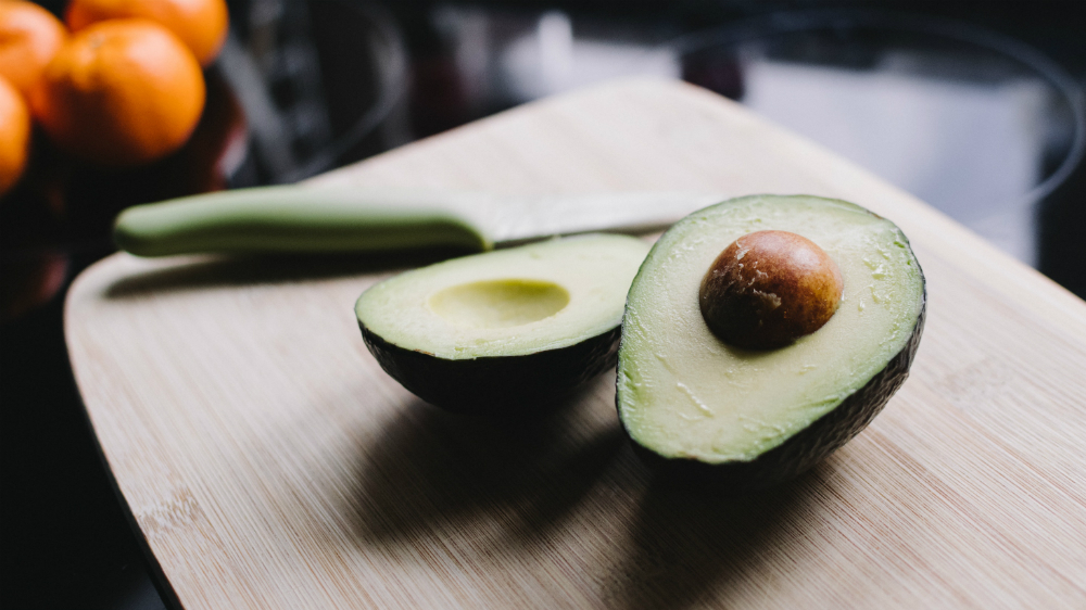 Plantación de aguacate desforesta a Michoacán