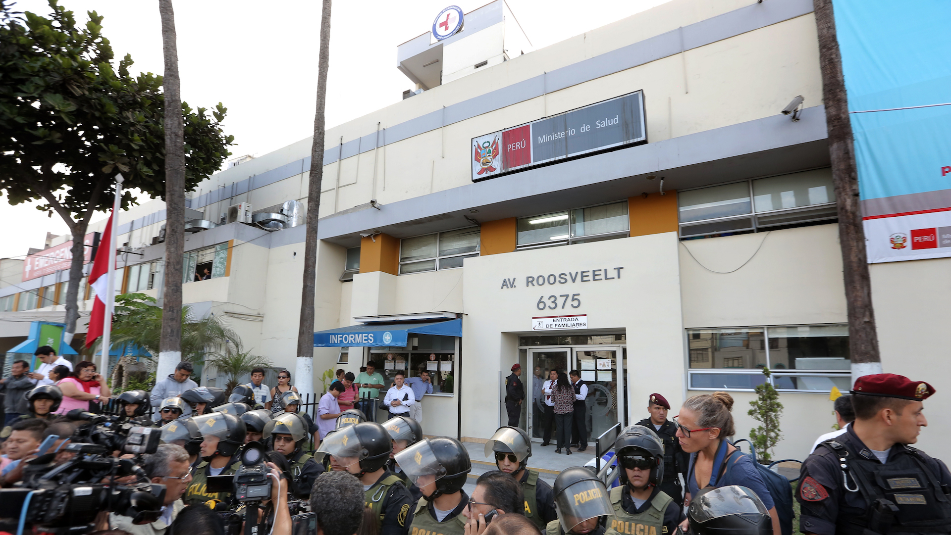 Alan García muere tras dispararse un tiro Alan García muere tras dispararse un tiro