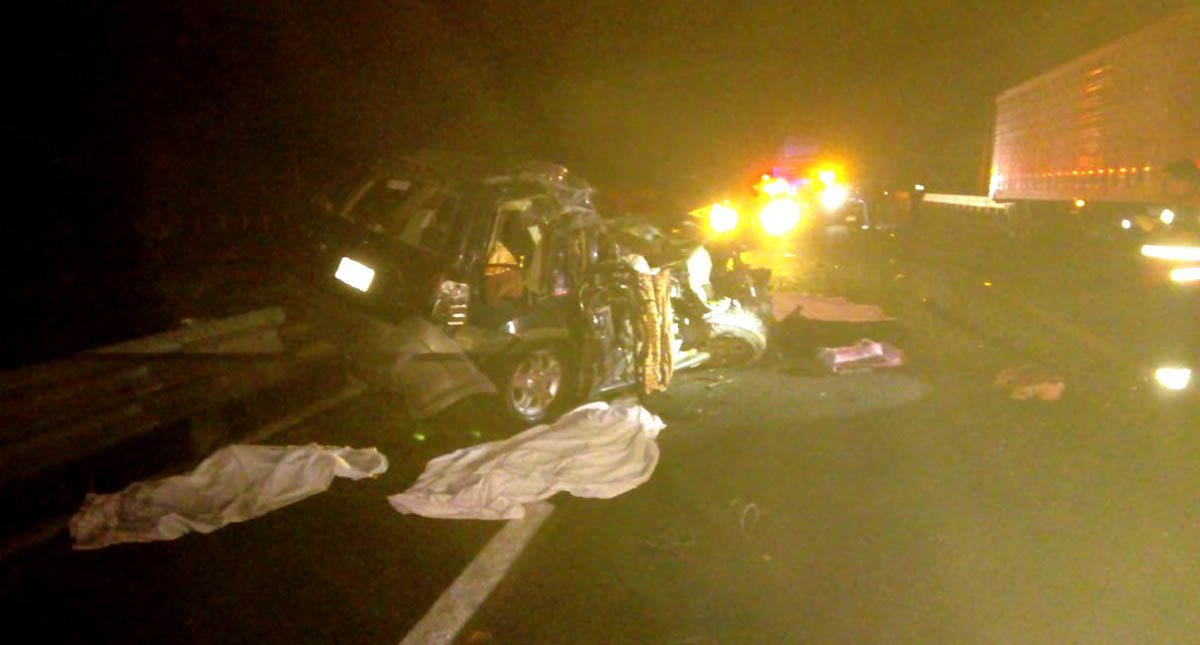 Choque mata a seis personas en autopista 307 de Jalisco - algunas-victimas-mortales-salieron-disparadas-de-la-camioneta