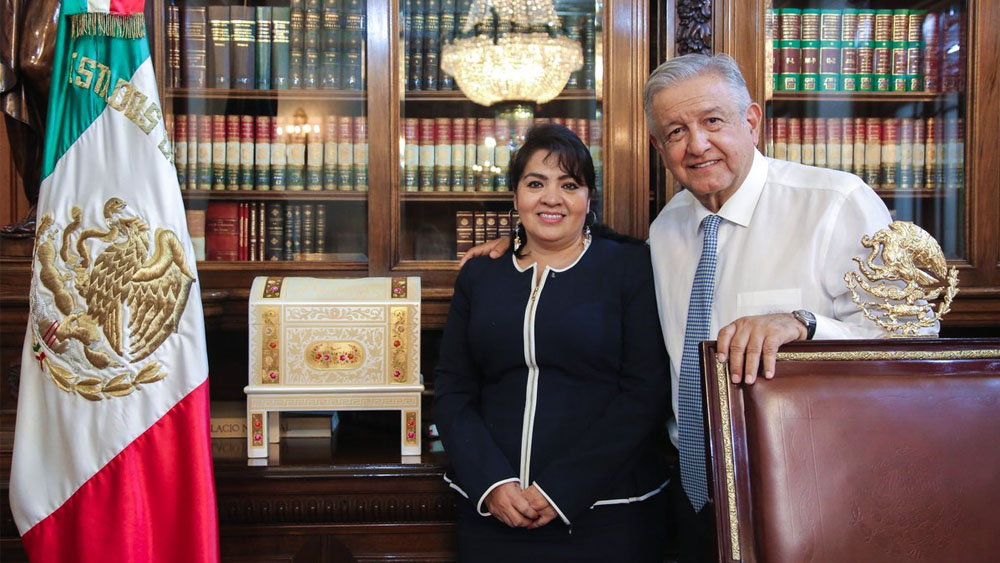 López Obrador se reúne con Nestora Salgado