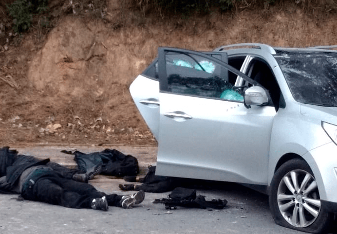 Enfrentamiento deja al menos 10 asaltantes muertos en Brasil - asaltantes-bancos-brasil2