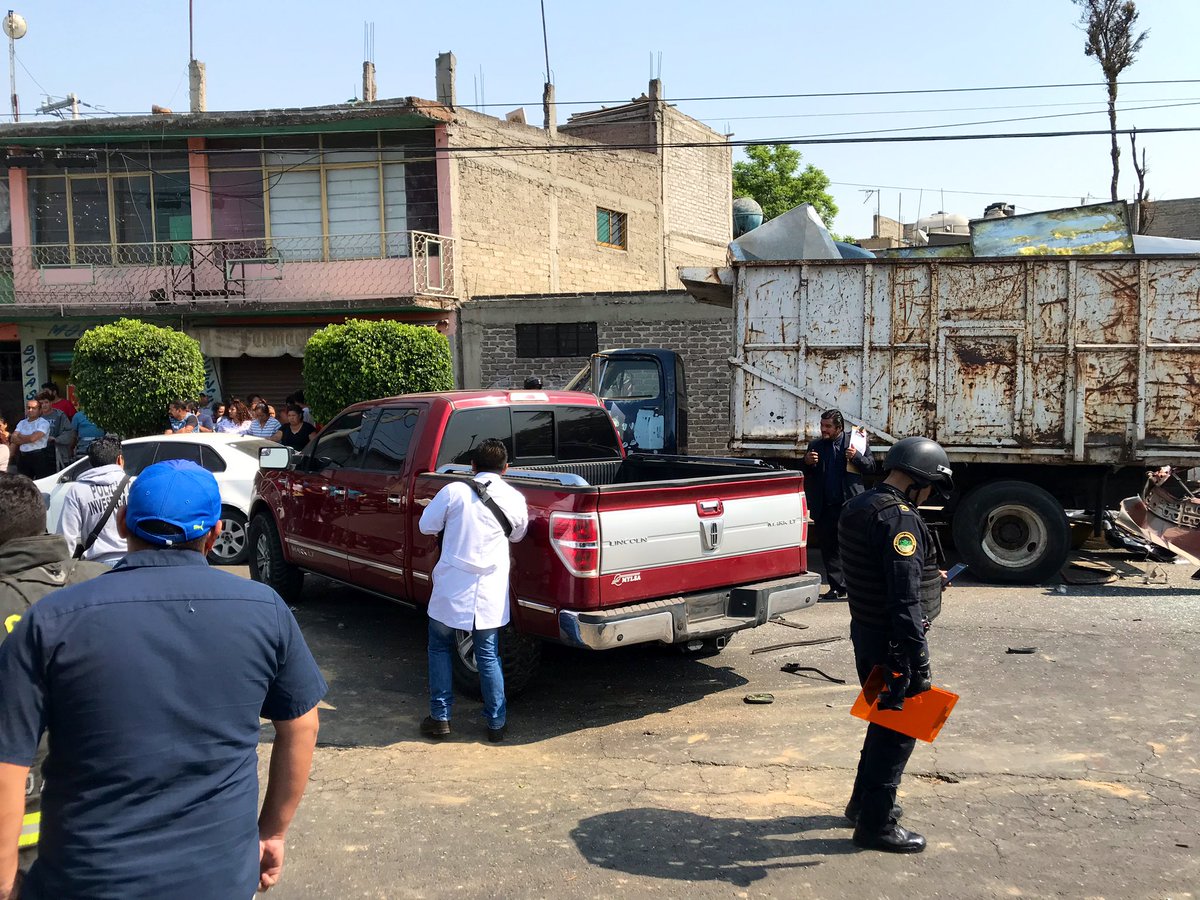Asesinan a conductor de camioneta en Gustavo A. Madero - asesinan-hombre-gam1