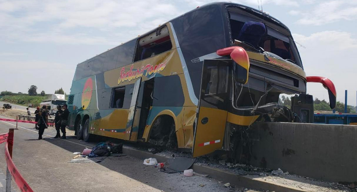 Mueren ocho en accidente cuando se dirigían al sepelio de Alan García