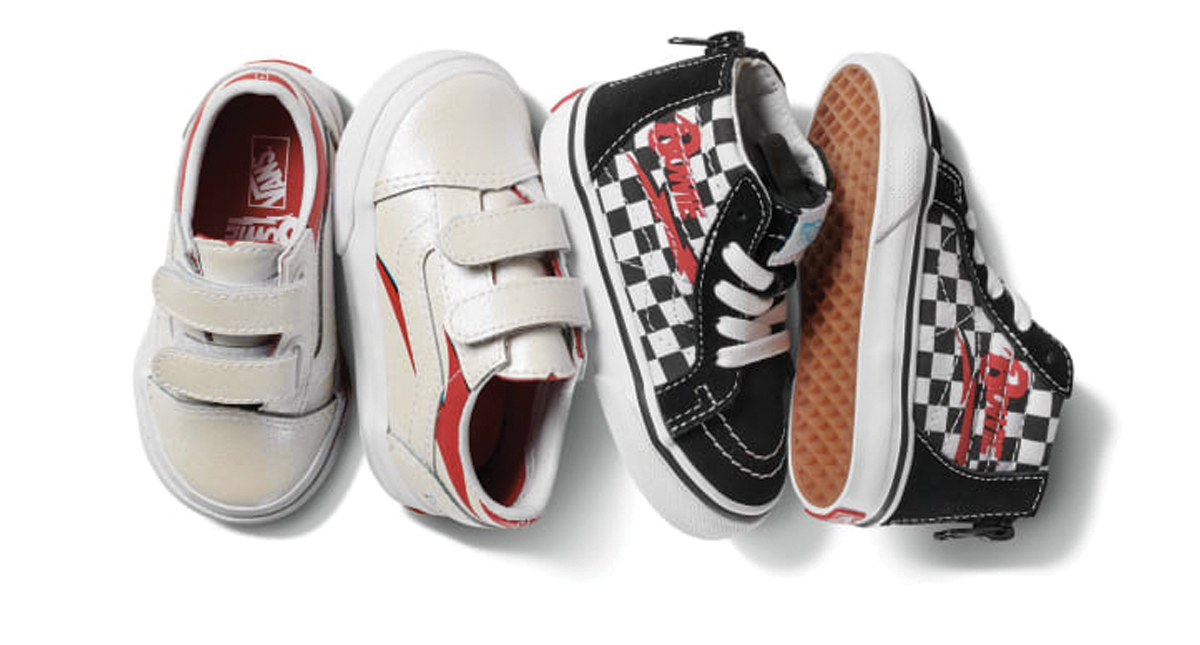 Lanzan colección de tenis de David Bowie - bowie-tenis-bebe