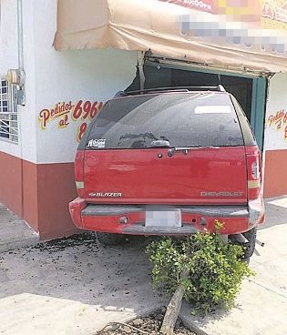 Camioneta choca contra pizzería y mata a niña en Sinaloa - camioneta-pizzeria-sinaloa1