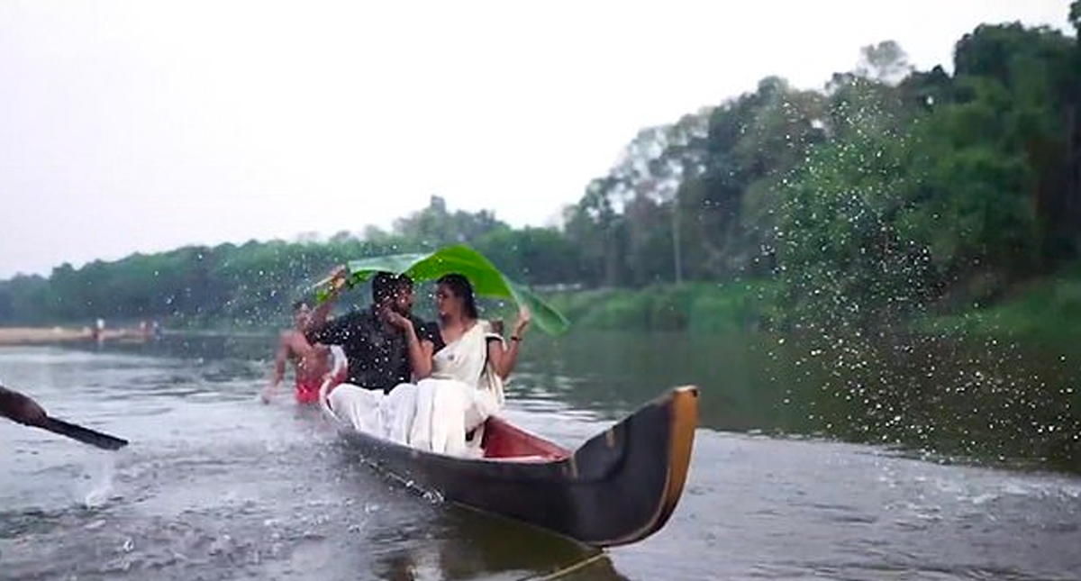 #Video Pareja de novios cae al río durante sesión de fotos en la India