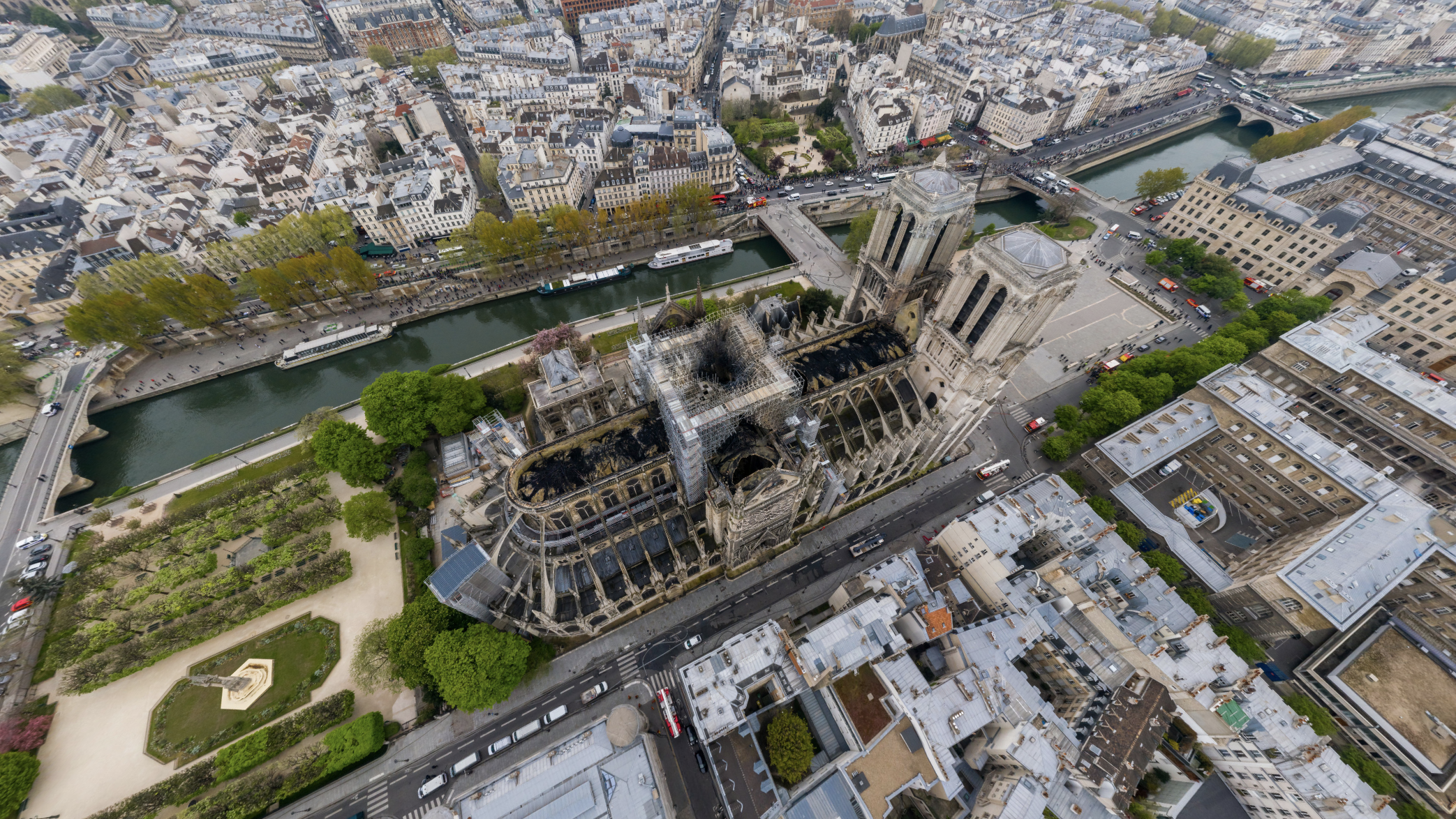 Foto 360º de la catedral de Notre-Dame tras incendio - captura-de-pantalla-2019-04-17-a-las-154328