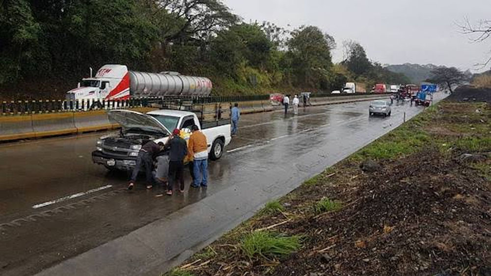 Reabren la Autopista Córdoba-Veracruz tras mal clima
