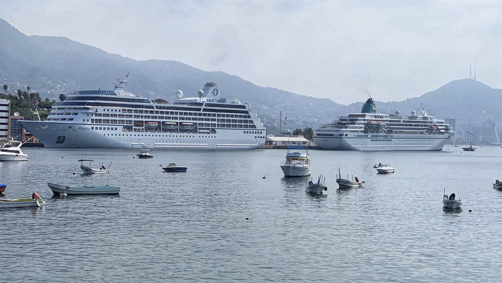 Arriban dos cruceros a Acapulco con mil 872 personas