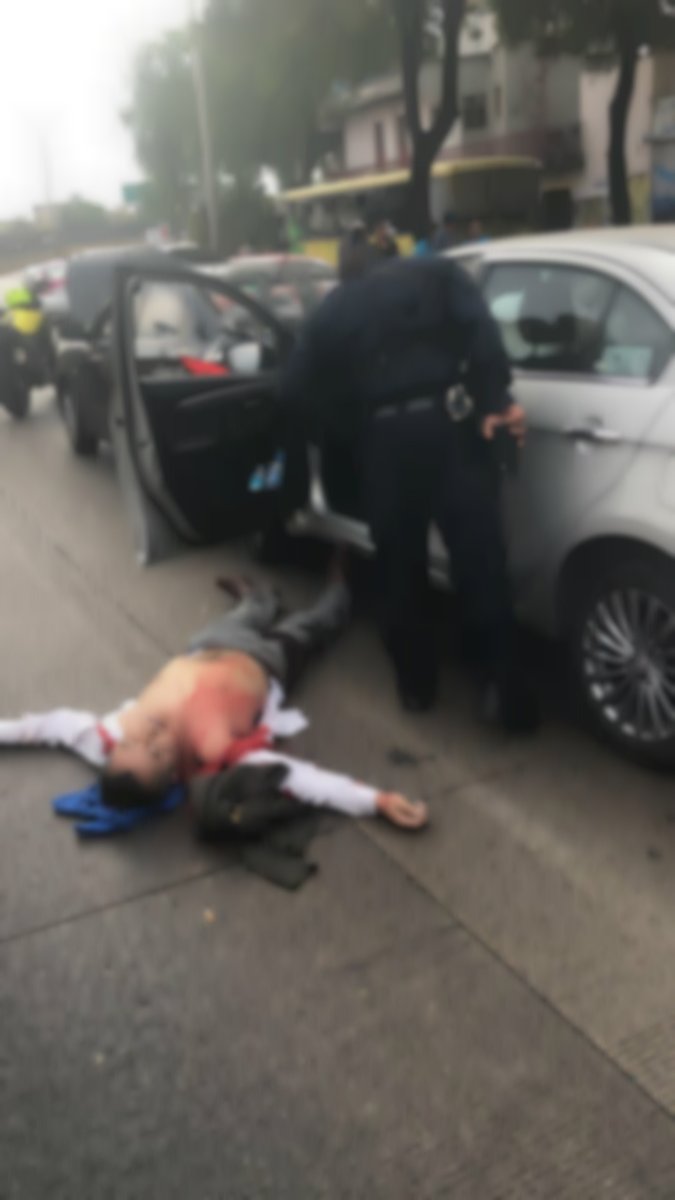 Ejecutan a hombre en Circuito Interior Río Consulado - d3bpsezw4aacegk