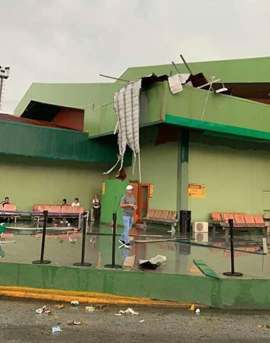 Daños por tormenta cierran Aeropuerto de Santa Clara en Cuba - danos-en-aeropuerto-abel-santamaria