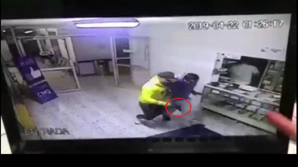 #Video Roban con lujo de violencia en hospital de León