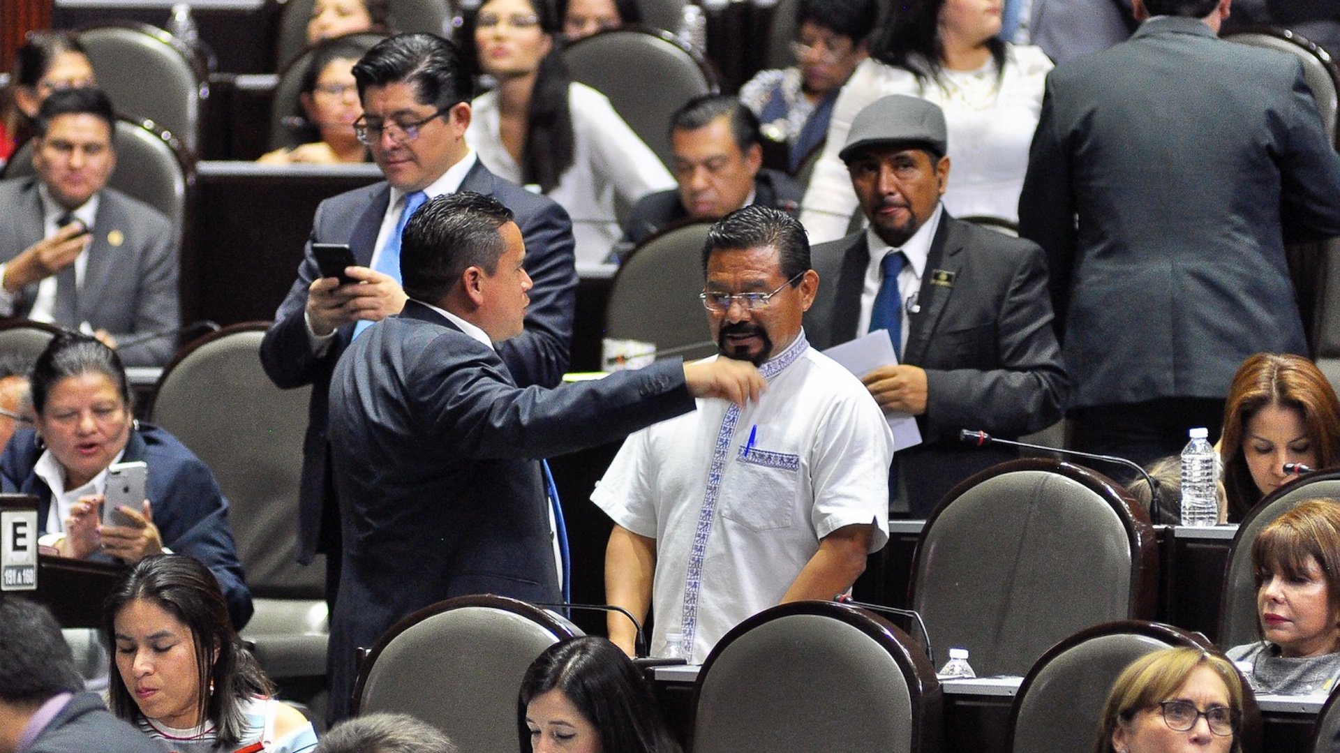 Retiran fuero a Cipriano Charrez