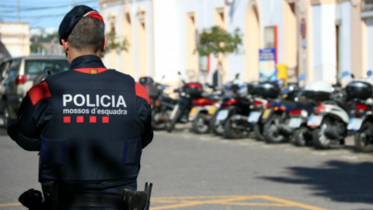 Detienen a hombre en Barcelona que violó y arrancó la oreja de una mujer
