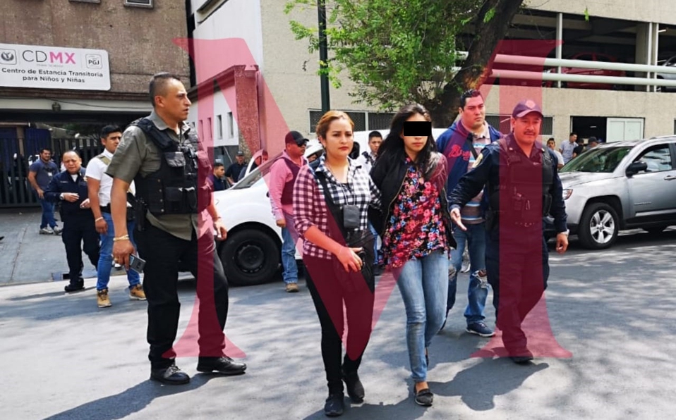 Detienen a cuatro con droga y un arma en alcaldía Cuauhtémoc - detenida-la-ronda-peralvillo