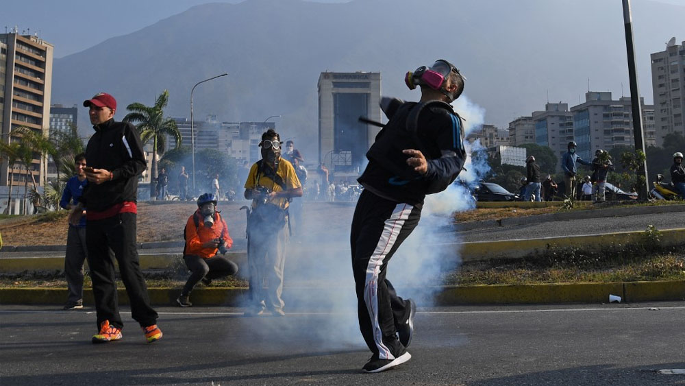 Disturbios en Venezuela tras anuncio de Guaidó