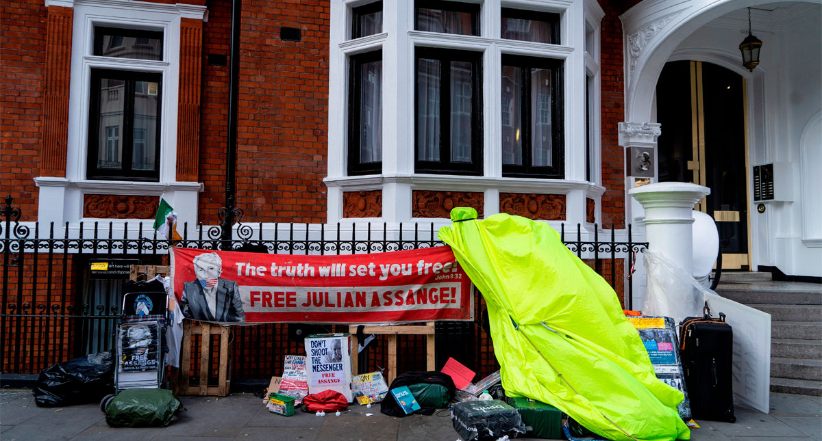 Supuesta víctima pide reabrir investigación contra Assange por violación