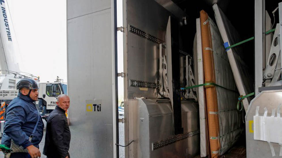 Resguardan cuadros de Notre-Dame en el Museo del Louvre