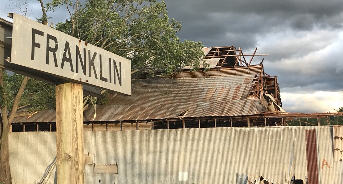 Tornados dejan al menos ocho muertos en Estados Unidos