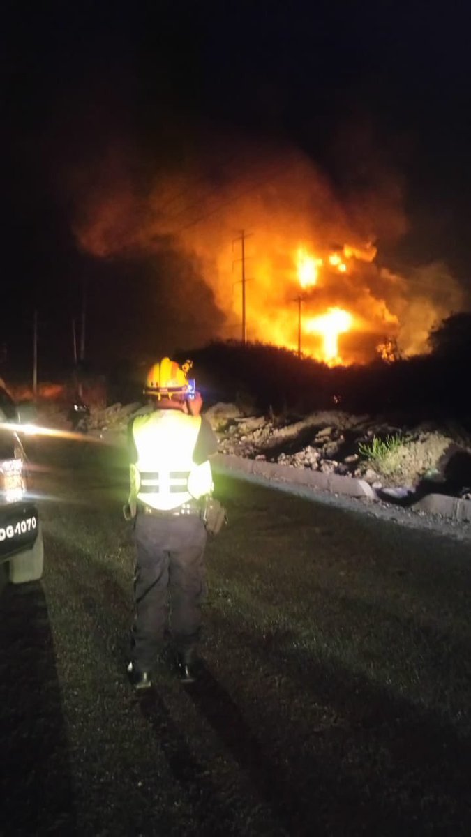 Controlan incendio tras explosión en ducto de Pemex en León - explosion-ducto-de-pemex-leon
