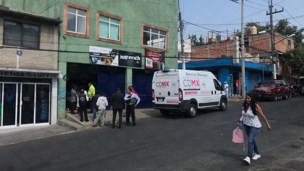 Muere hombre tras explosión de neumático en Tlalpan