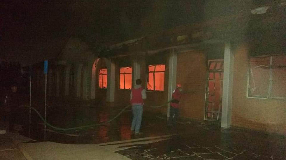 Incendian dos iglesias de Tejupilco en el Edomex