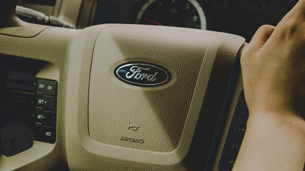 Abren investigación contra Ford por pruebas de emisiones