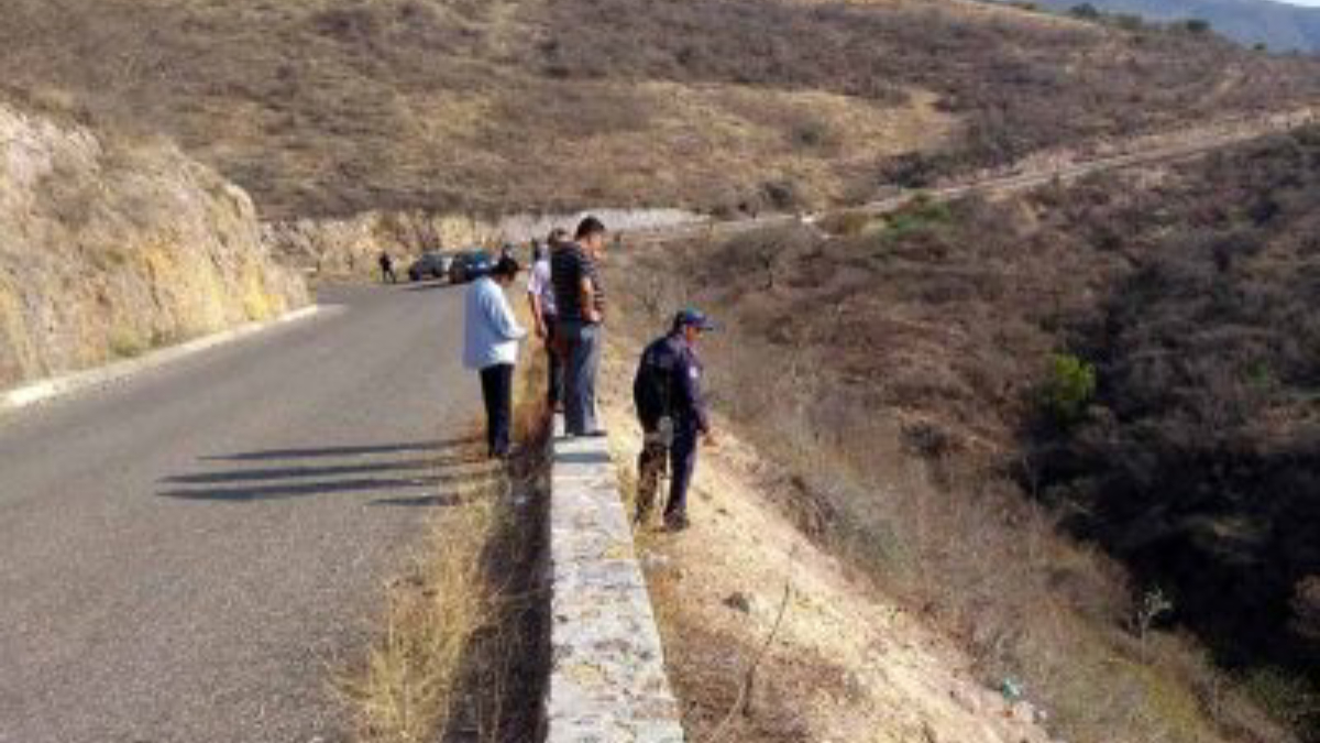 Hallan fosa clandestina con restos de cinco personas en Guerrero