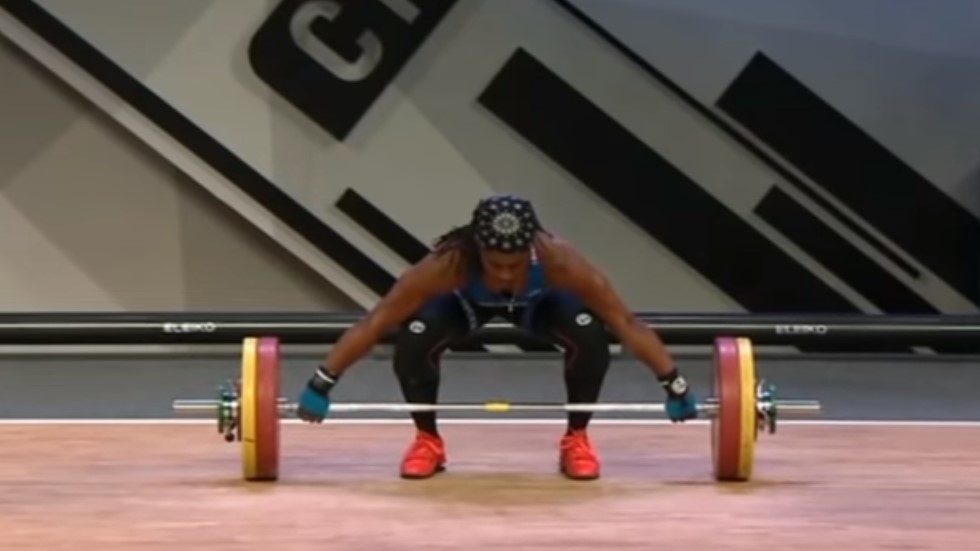 #Video Haltera se fractura el codo al levantar pesa de 107 kg - gaelle