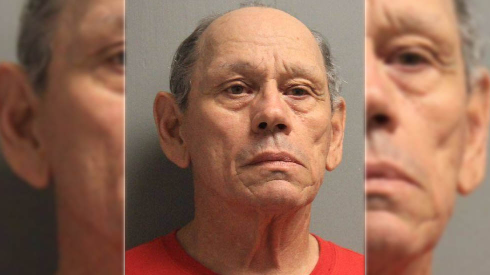 Hombre enfrenta 100 cargos de abuso sexual en Louisiana