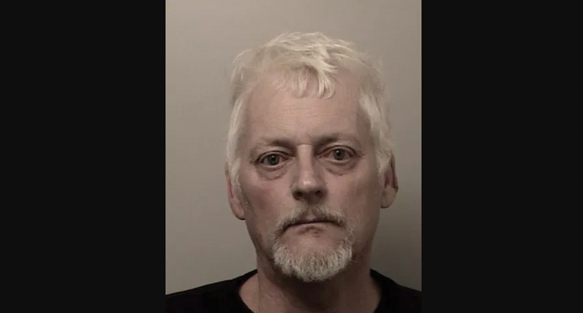 Detienen a hombre que se hacía pasar por agente de ICE