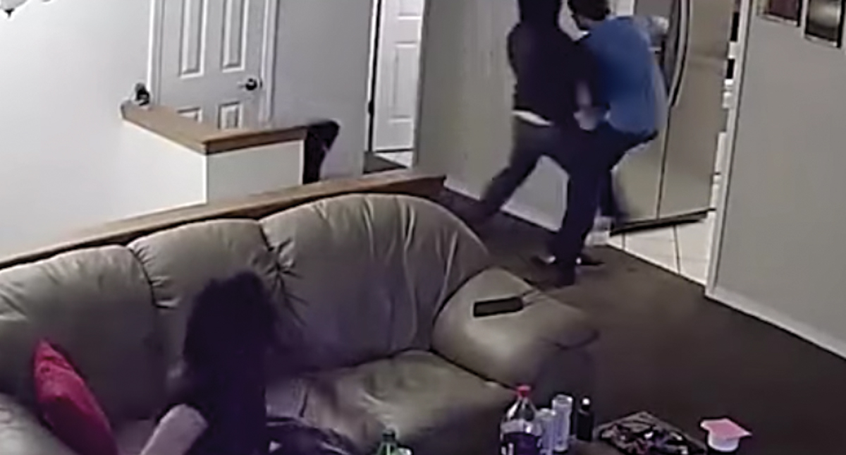 #Video Hombre irrumpe en casa de Idaho