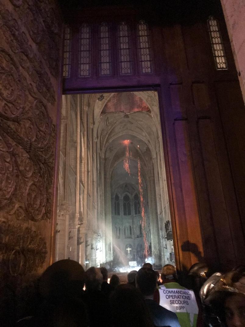#Video El interior de la catedral de Notre-Dame tras incendio - incendio-catedral-notre-dame-interior-4