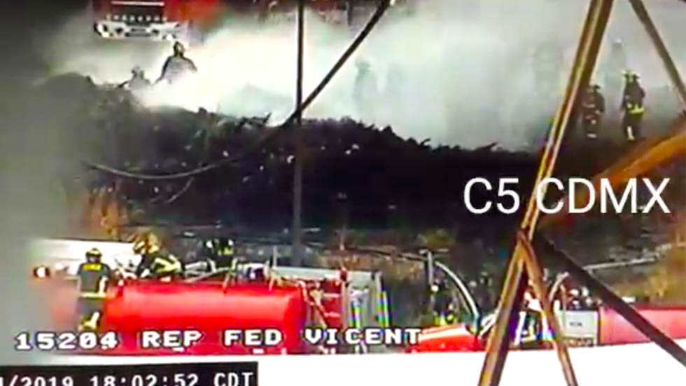 Se incendia pastizal en Iztapalapa