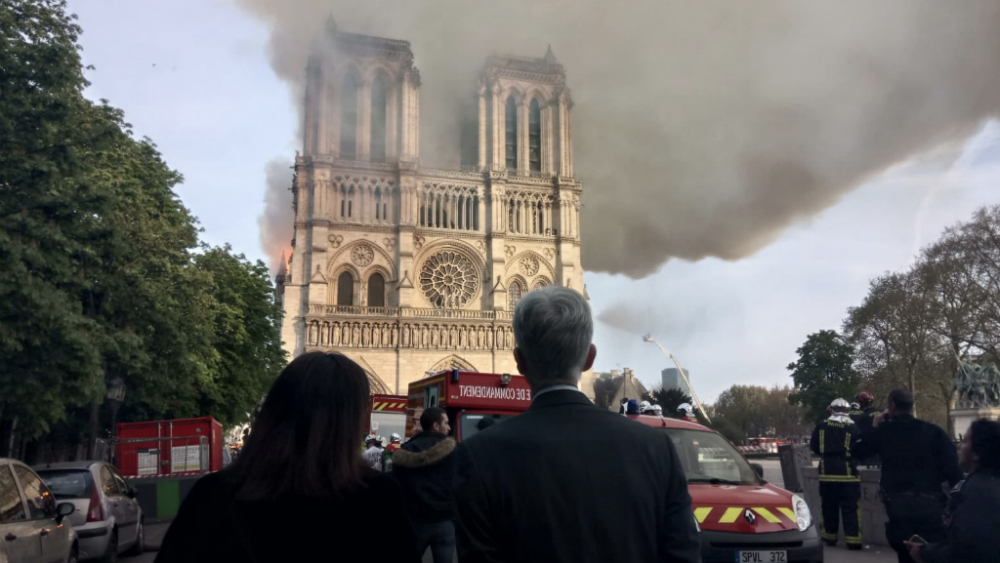 Evacuarán zonas aledañas a catedral de Notre Dame