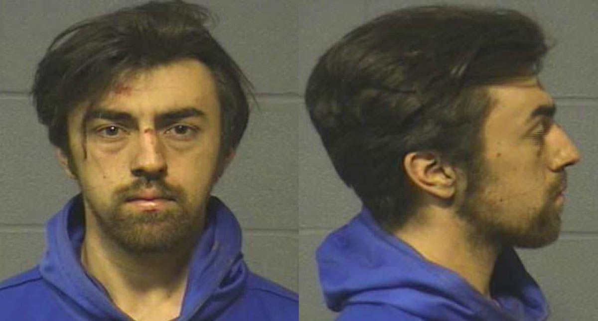 Estudiante apuñala a sus compañeros mientras representaba una escena