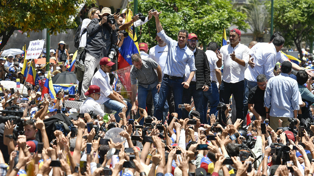Guaidó advierte a Díaz-Canel que se acabó el petróleo venezolano para Cuba