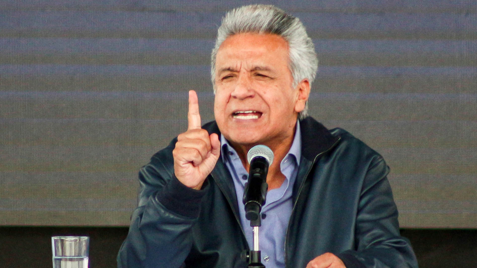 Julian Assange es un “miserable hacker”: Lenín Moreno