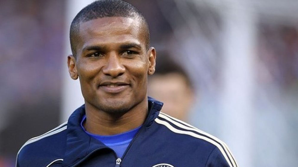 Florent Malouda se entera de su despido del Zurich por Twitter